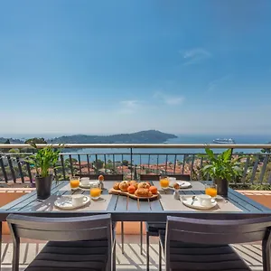 Bay View Apartment